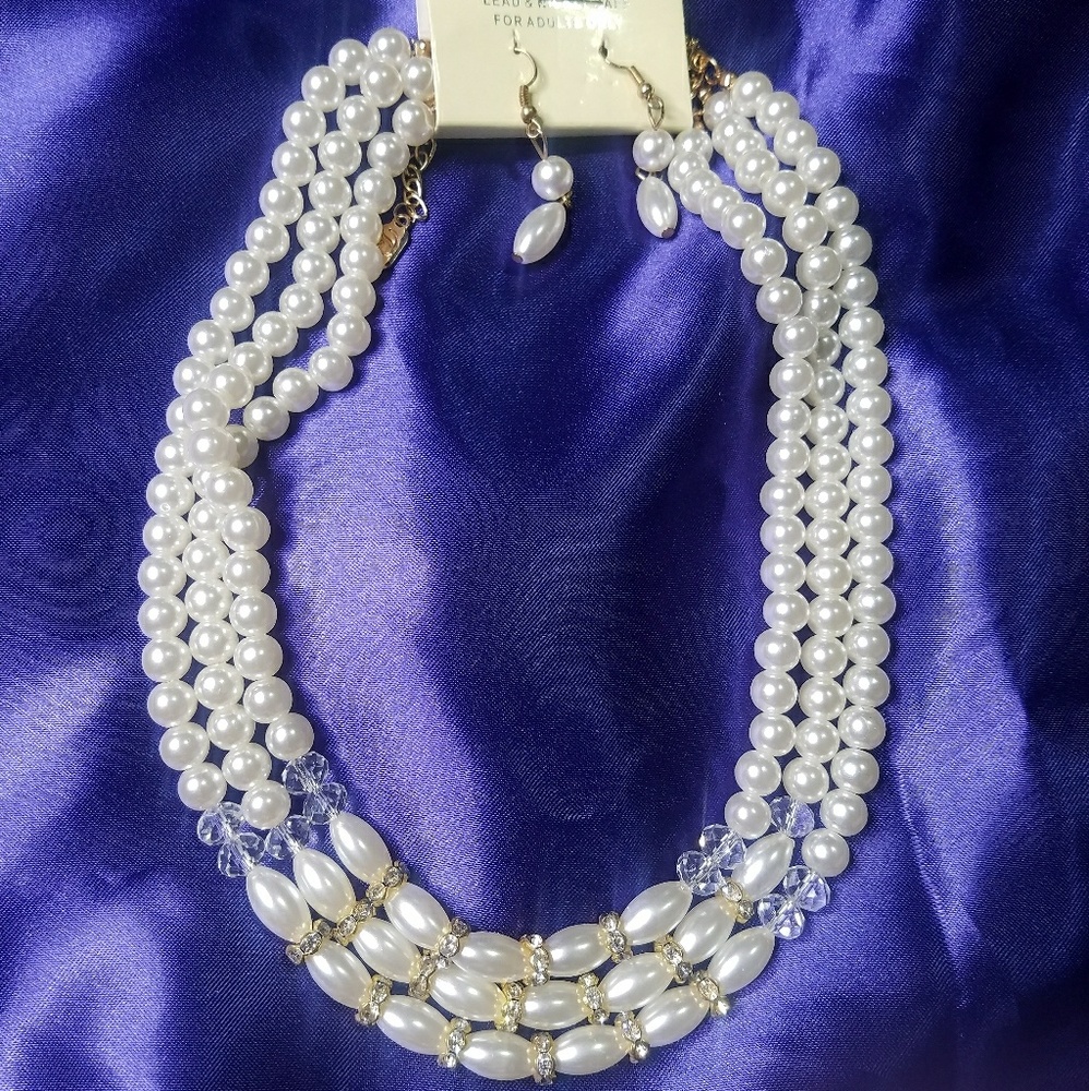 3/20 Pearl Necklace &  Earrings